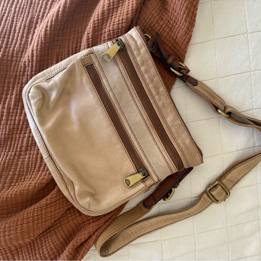 Fossil Tan Leather Crossbody Purse